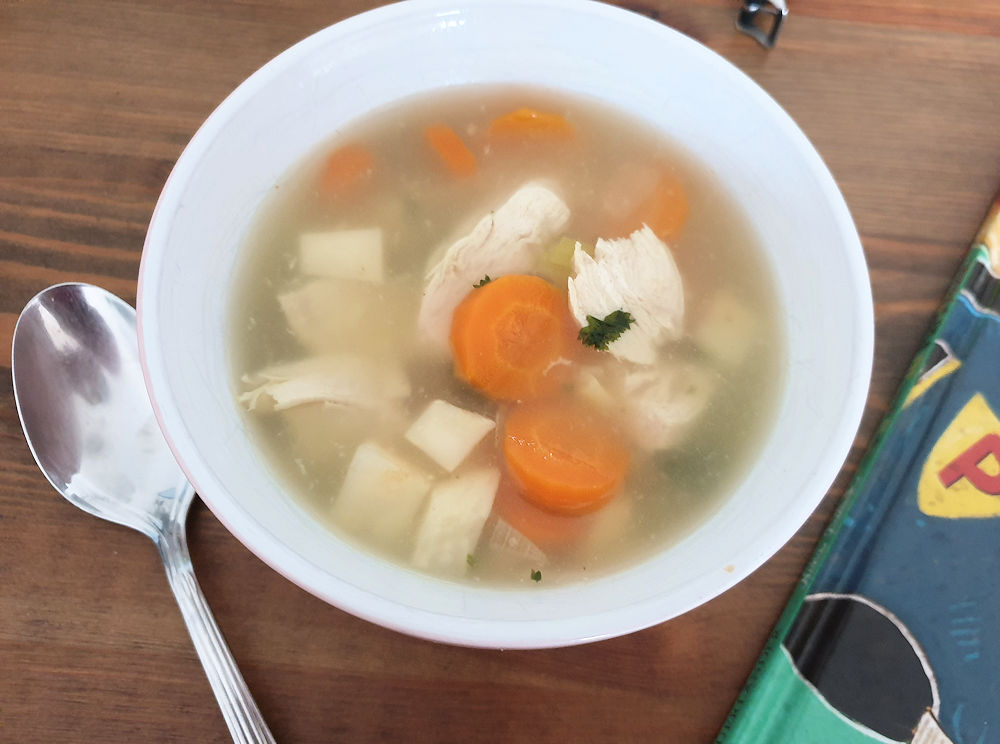 Hühnersuppe