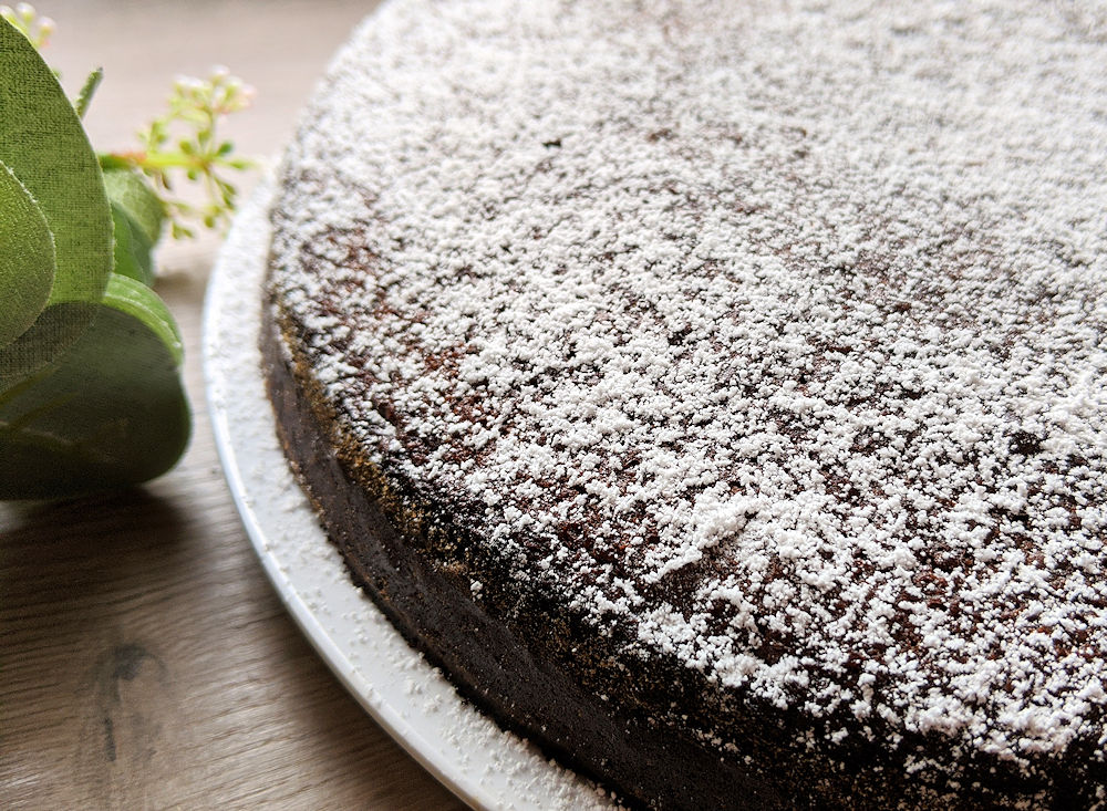 Heldenküche - Einfacher Schokoladenkuchen - Heldenhaushalt