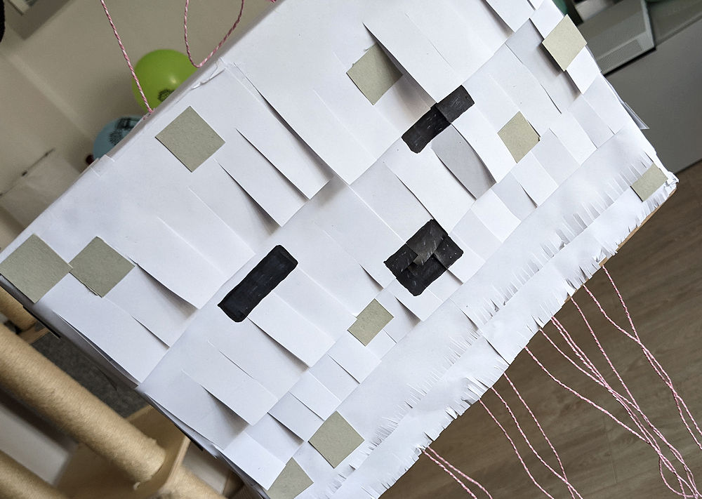 Ghast-Pinata