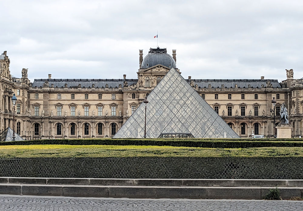 Louvre