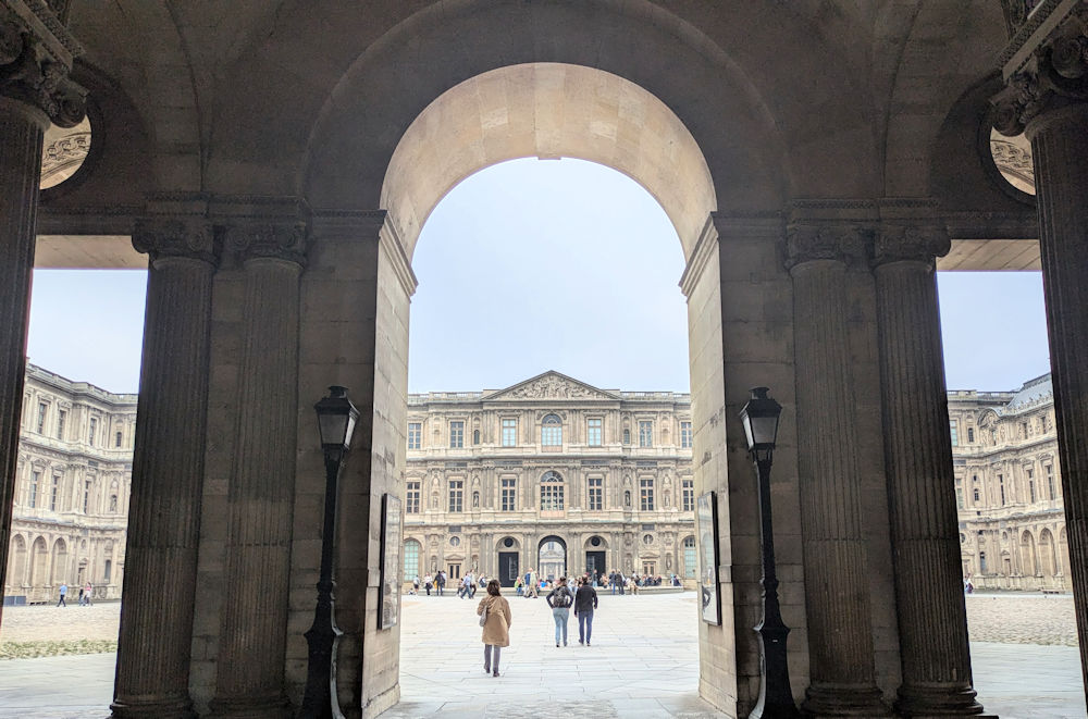 Louvre